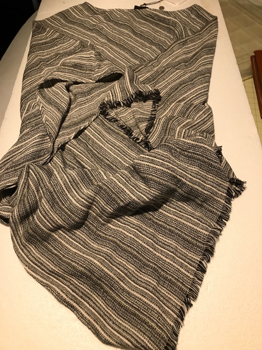 Su paris caftan, poncho hand woven cotton NWT